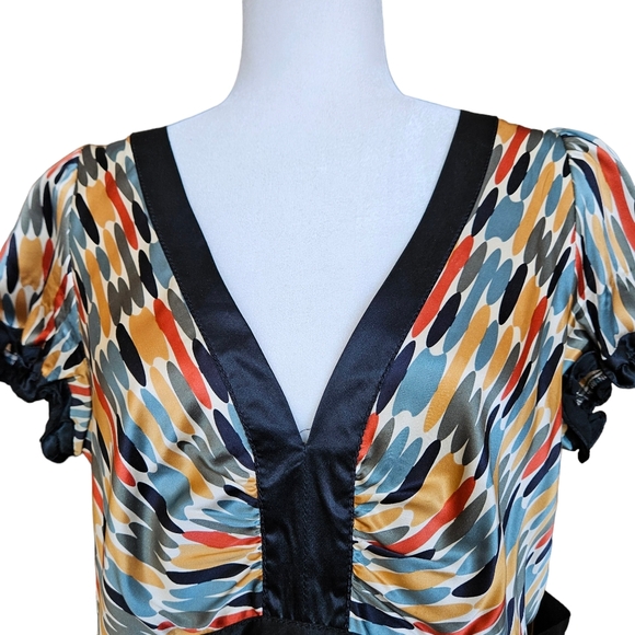 Studio M multicolor and black silk top V-neck rushed front short sleeve size L - Picture 4 of 10